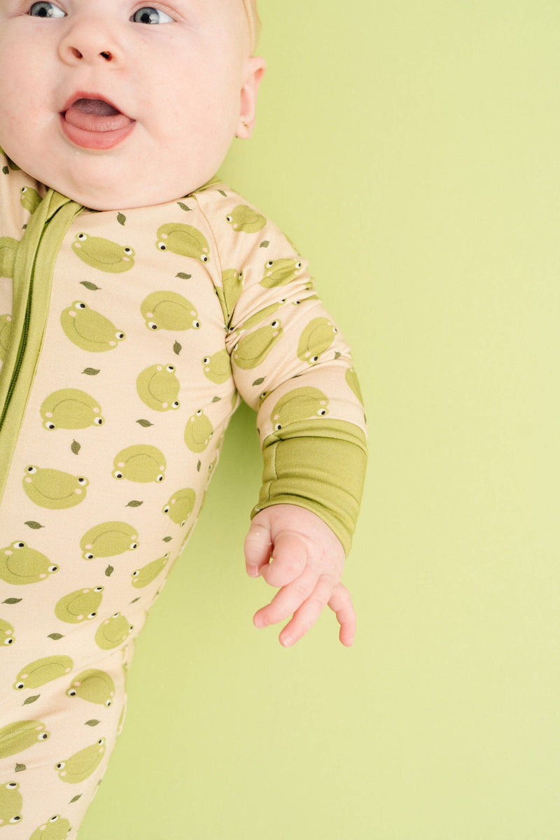 Froggy Friends Bamboo Sleeper: Preemie